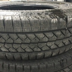 ハイエース　キャラバン　ブリヂストンスタッドレスタイヤVL1の画像