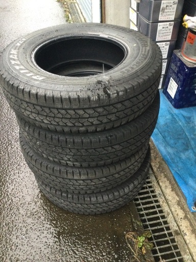 ハイエース　キャラバン　ブリヂストンスタッドレスタイヤVL1