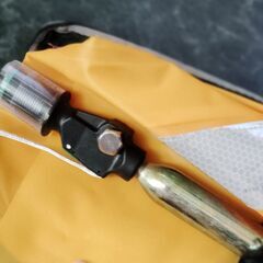 ライフジャケット 自動膨張式 腰巻 ベルトタイプ 迷彩ピンクの画像