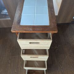 10/28引き取り限定●木製ワゴン　まだまだ使えます！の画像