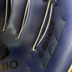 野球グローブ2個の画像