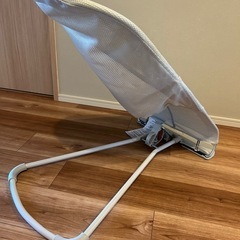 ベビービョルン　バウンサー　グレーの画像
