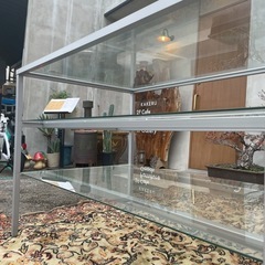 ガラスラック　店舗什器　陳列棚　アパレル　2台あります。の画像