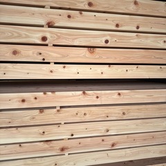  桧 3m角材（未乾燥・モルダー仕上）木材 の画像