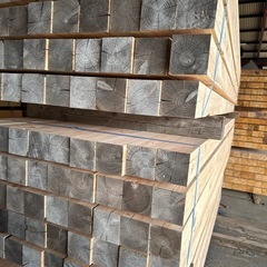  桧 3m角材（未乾燥・モルダー仕上）木材 の画像