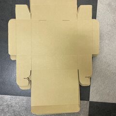 段ボール／箱／ラッピングボックスの画像