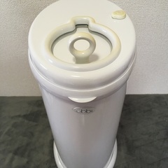 おむつペール　(臭いが漏れの少ないオムツ用ゴミ箱)の画像