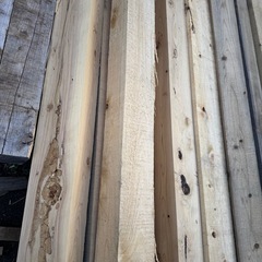 薪や小屋に！激安桧角材　木材、廃材 の画像