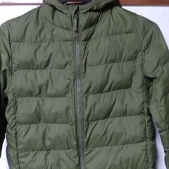 《ユニクロ》フード付ダウン(130)の画像