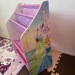 決まりました　プリンセスの本棚、おもちゃ収納の画像