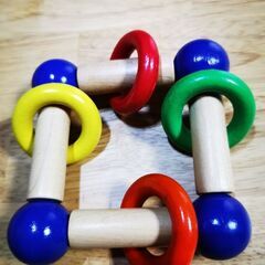 赤ちゃん　ガラガラ　セレクタ　ギラリ　スクエア　知育玩具　木製　Selecta Girali ドイツ製 0歳+  ラトル 男の子 女の子  にぎにぎ　の画像