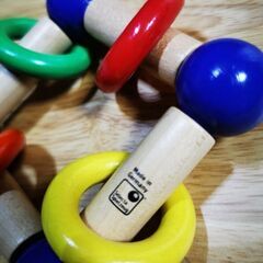赤ちゃん　ガラガラ　セレクタ　ギラリ　スクエア　知育玩具　木製　Selecta Girali ドイツ製 0歳+  ラトル 男の子 女の子  にぎにぎ　の画像