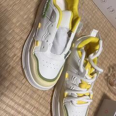 【新品・未使用】レディース スニーカー イエロー×ホワイト✨ サイズ合わず出品／京王線駅受け渡し可／配送可（送料実費）の画像