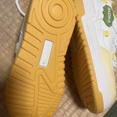 【新品・未使用】レディース スニーカー イエロー×ホワイト✨ サイズ合わず出品／京王線駅受け渡し可／配送可（送料実費）の画像