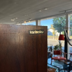 カリモク　コロニアル　カップボード　食器棚　の画像