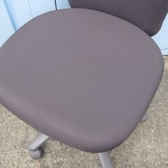 事務イス　肘なし　グレー　コクヨ製レグノの画像