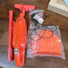 マキタコードレス掃除機　充電式　スタンド付　オレンジの画像