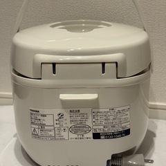 【中古】TOSHIBA IH炊飯器 RC-10V 1.0L ホワイトの画像
