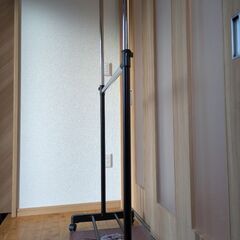 洋服かけの画像