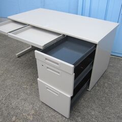 事務机　片袖デスク　鍵あり　1400ｘ700ｘ700　コクヨ製　ニューグレー　の画像