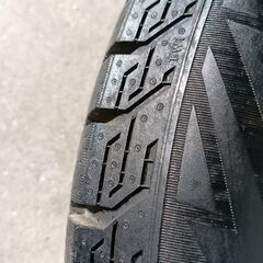 175/65/R15スタッドレスタイヤの画像