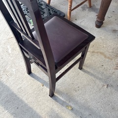 無料　ピアノ　背もたれ付き椅子の画像