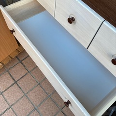 小型チェストの画像