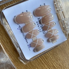 ネイルチップ　両面テープ　UVライトの画像