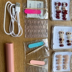 ネイルチップ　両面テープ　UVライトの画像