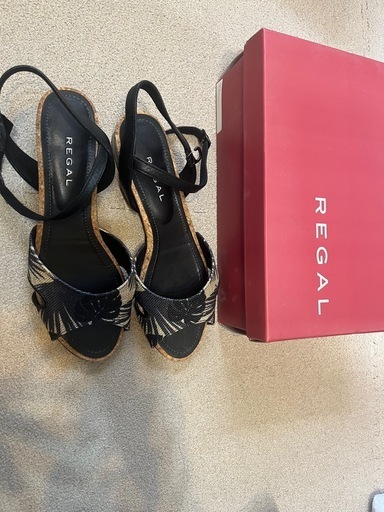 美品　REGAL サンダル