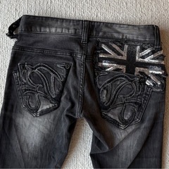 レッドペッパー☆訳ありブラックジーンズの画像