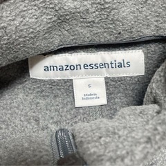 amazon essentials グレー Mサイズ フリースベストの画像