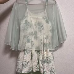 【新品・未着用】グリーン系 フェアリー風ワンピース✨ ふんわりシフォン／披肩付き🌿の画像