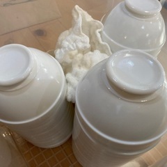 陶器の器ホワイト32個セットの画像