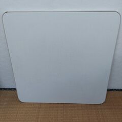 こたつ　リバーシブル天板付き　足折りたためます。の画像