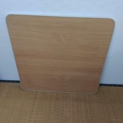 こたつ　リバーシブル天板付き　足折りたためます。の画像