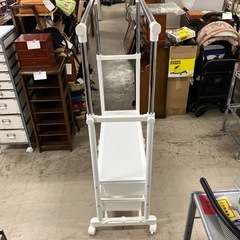 W2510-671 ハンガーラック　収納ボックス付き　キズ汚れ有り
の画像