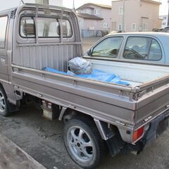 スバル　サンバートラック　4WD　マニアル車 　錆が少なく走行距離が少ないのが魅力。の画像