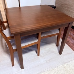 ダイニングテーブル＆チェア2脚セットの画像