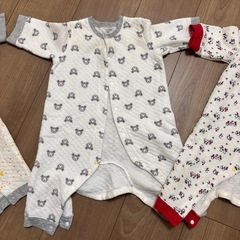 ユニクロ　キルティング　カバーオール70の画像