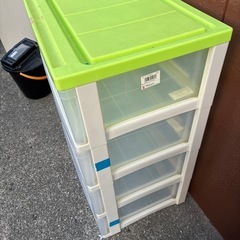 収納ケース緑の画像