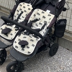 双子ベビーカー　エアバギー
の画像