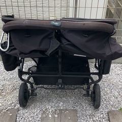 双子ベビーカー　エアバギー
の画像