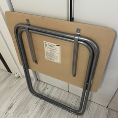 折りたたみ式　テーブルの画像