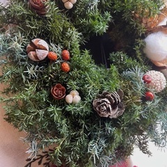 プリザーブドフラワークリスマスリース　ベル付きオーバルリースの画像