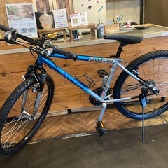 【SALE！10月末まで防犯登録無料！BRIDGESTONE ISHIHARA90‘sMTBチェーン新品！】フロントサスペンション付き 3×7速　26インチマウンテンバイク　スカイブルー×シルバーの画像