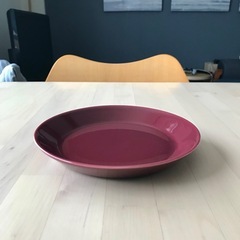 イッタラ　ティーマ　プレート　チェリー　17cm　2025　シーズナルカラー　秋の画像