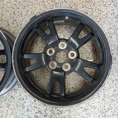 【純正】15インチ アルミホイール 6J+45 PCD100／5穴  2本｜ガリ傷多数あり・補修素材にの画像