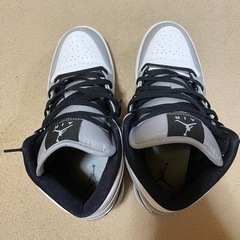 NIKEエアジョーダン1靴の画像