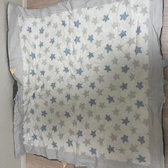 【2枚まとめ売り】ニトリ　星柄　ベビーマット　110×110cm 2枚まとめ売りの画像